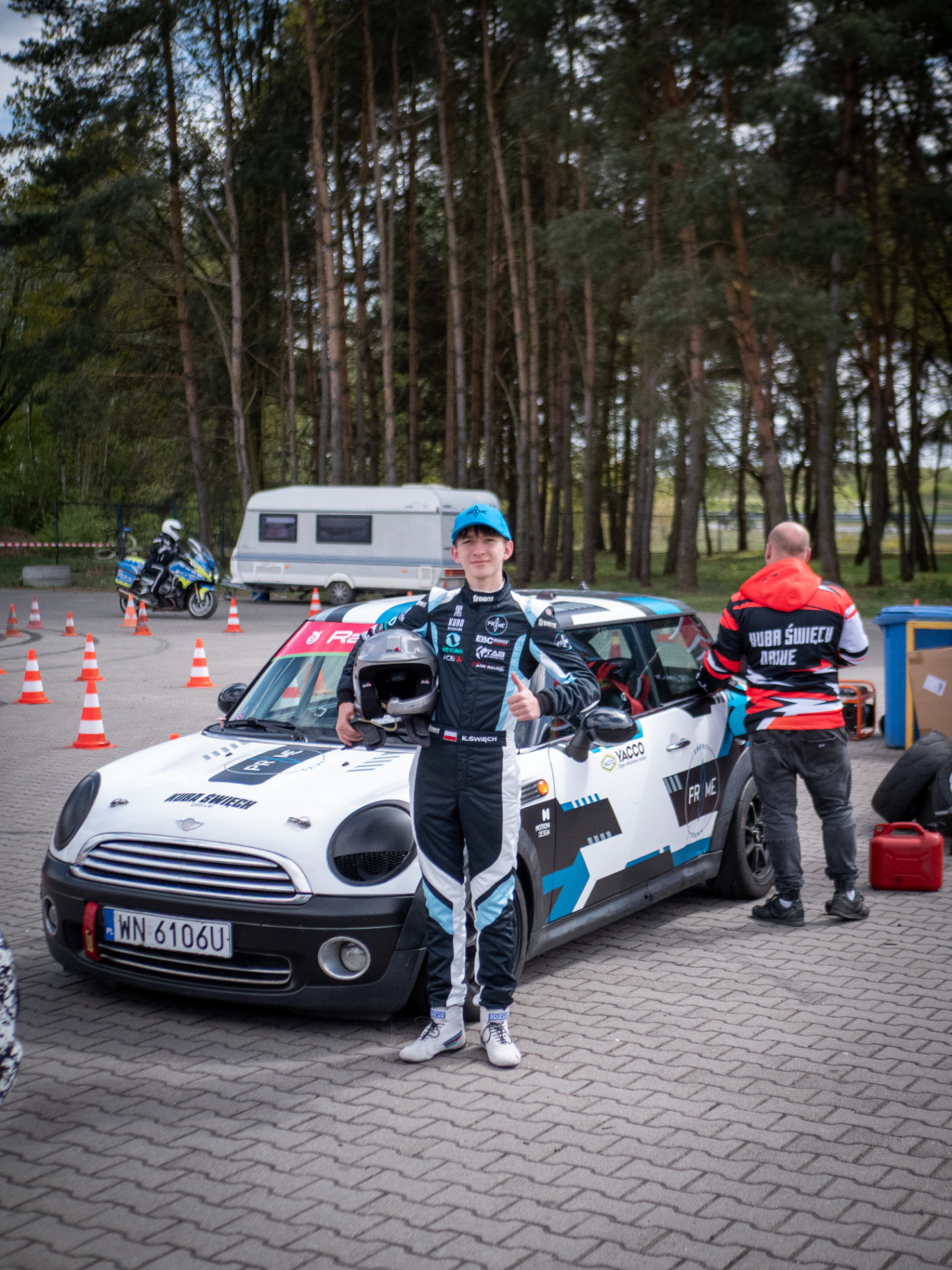 Kuba przy Mini · paddock